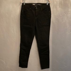 Black skinny jeans